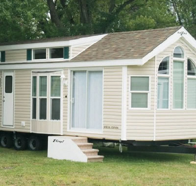 �ߥ��������̴Ź�Υȥ졼�顼�ϥ������ӡ��ȥ졼�顼�ϥ���Ź���ѽ����ѤΤ��Ҳ�